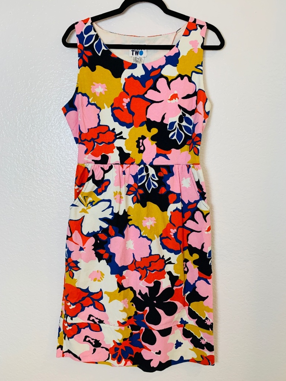 Anthropologie WHIT TWO  Dress Size 10 PETAL PRINT Pink Cross Back Floral Cotton